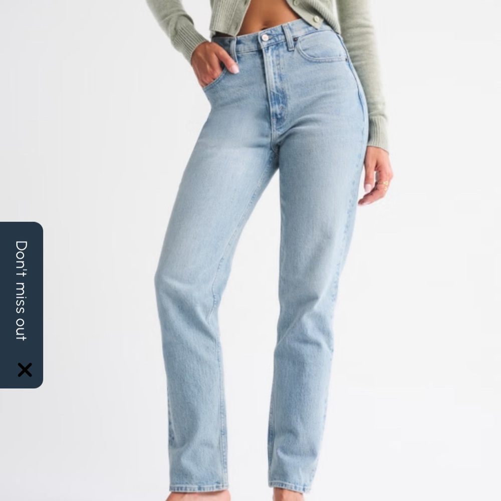 Abercrombie & Fitch The 90s Straight Ultra High Rise Curve Love
